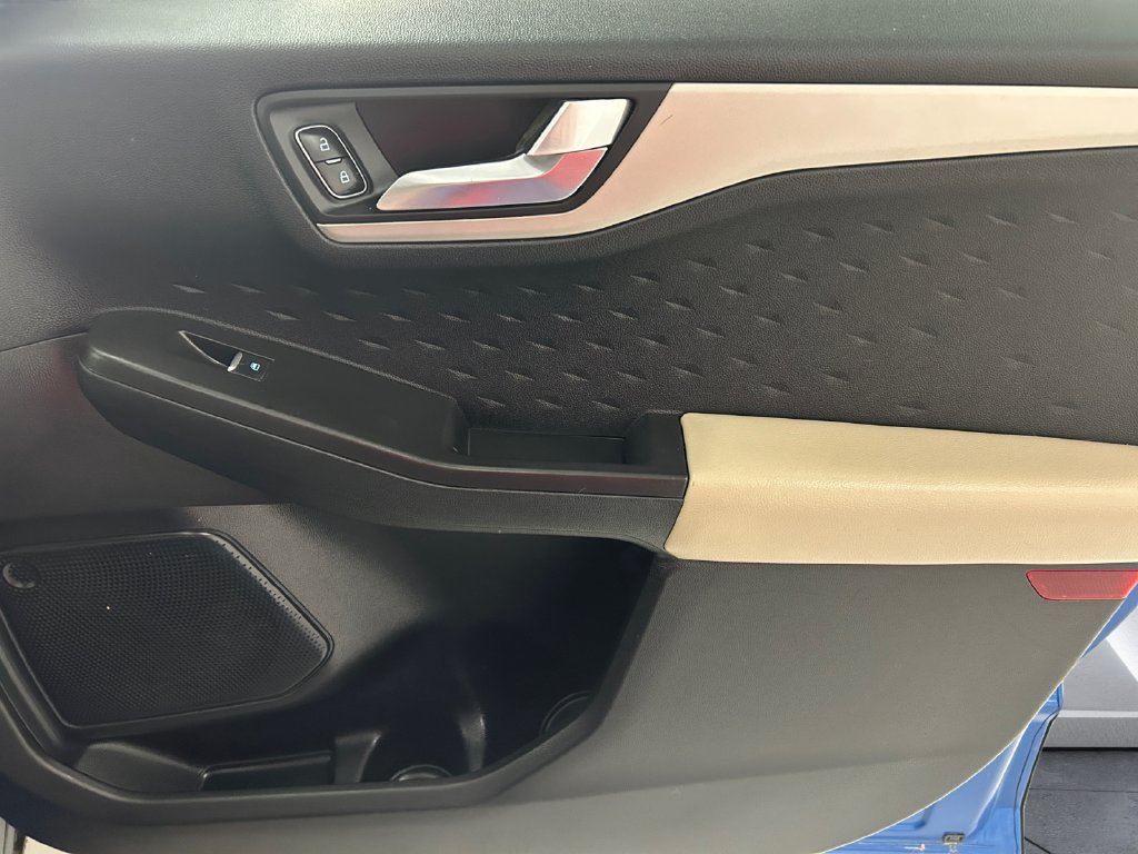 Used 2020 Blue Ford SEL image 15
