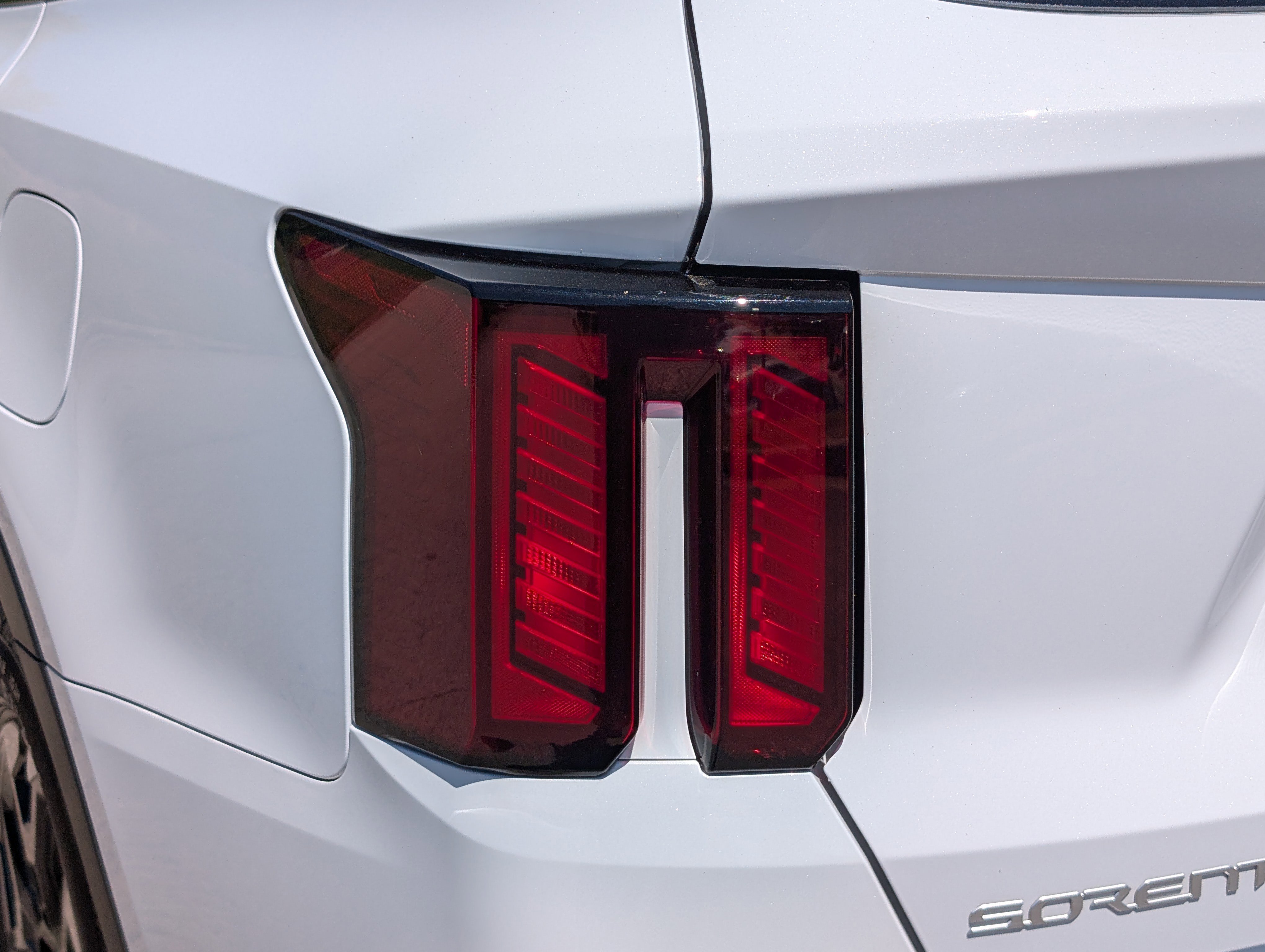 2025 Kia Sorento S - Photo 10