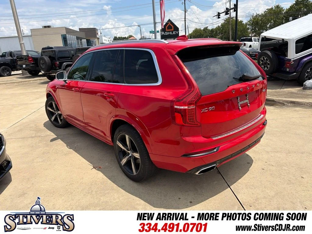 Used 2019 Red Volvo T6 R-Design image 9
