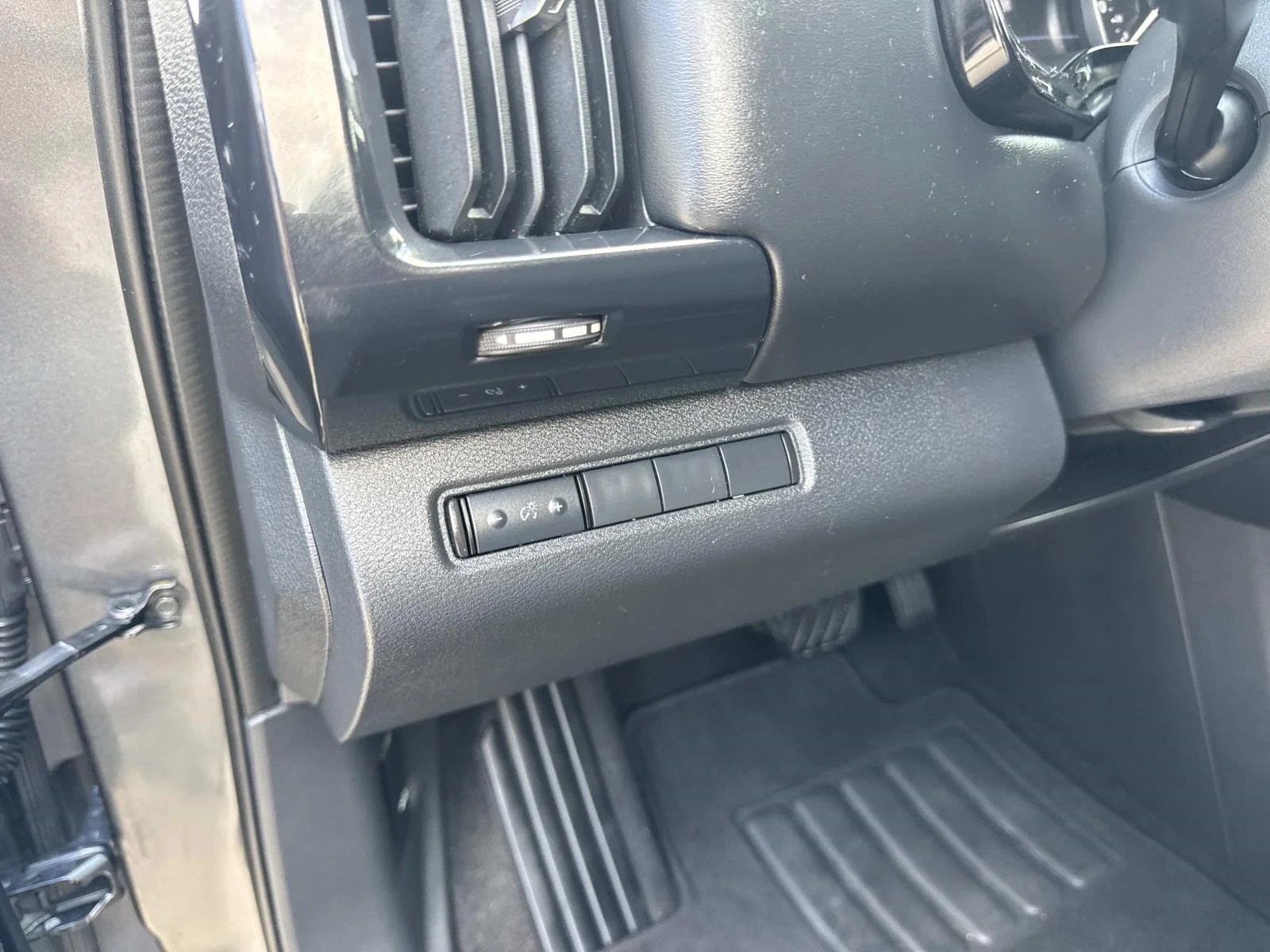 Used 2022 Gun Metallic Nissan S image 20