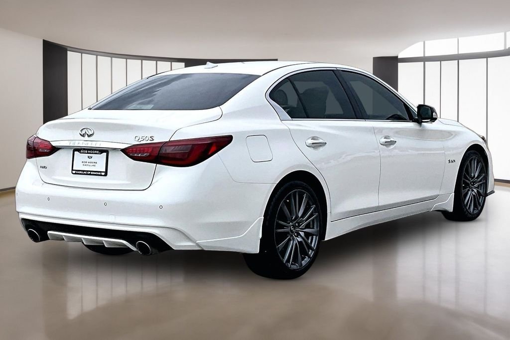 Used 2019 White INFINITI Red Sport 400 image 2