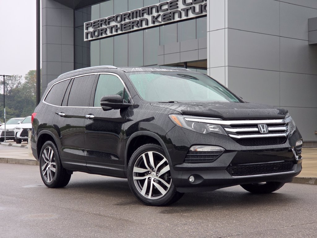 Used 2016 Honda Pilot Touring with VIN 5FNYF6H91GB097597 for sale in Fort Wright, KY