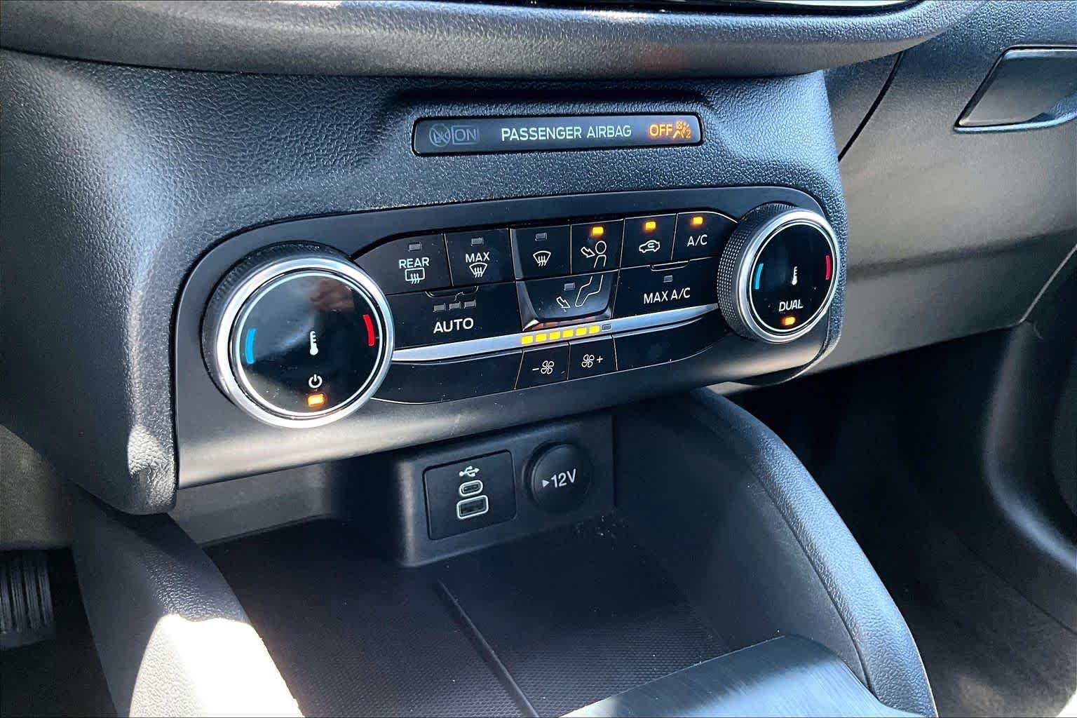 2025 Ford Escape ST-Line - Photo 33