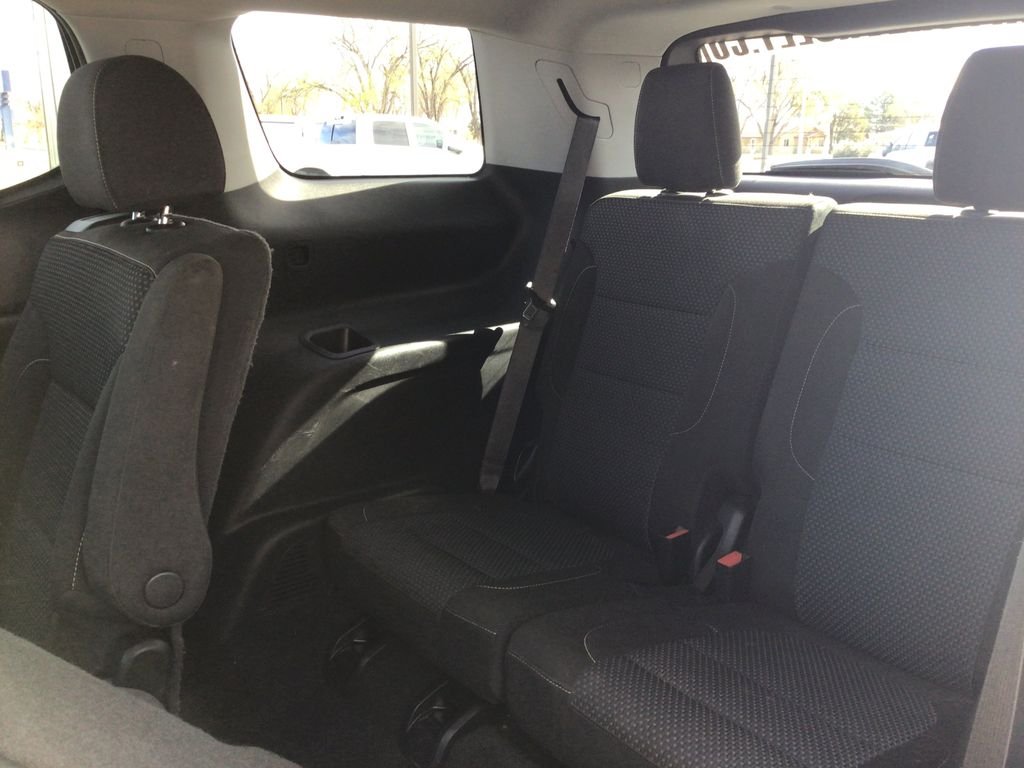 Used 2021 Satin Steel Metallic GMC SLE image 10
