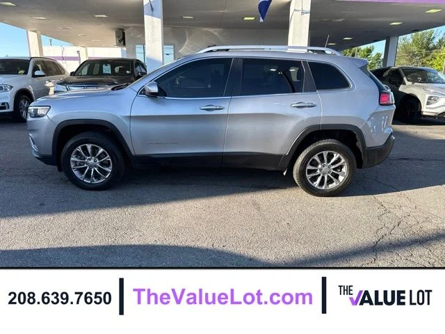Used 2019 Silver Jeep Latitude Plus image 7