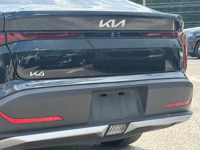 Used 2025 Black Kia LXS image 7