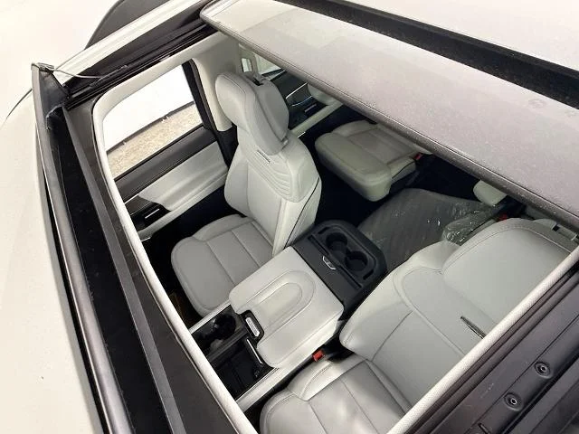 New 2026 Star White Metallic Tri-Coat Ford MAX Platinum® image 58