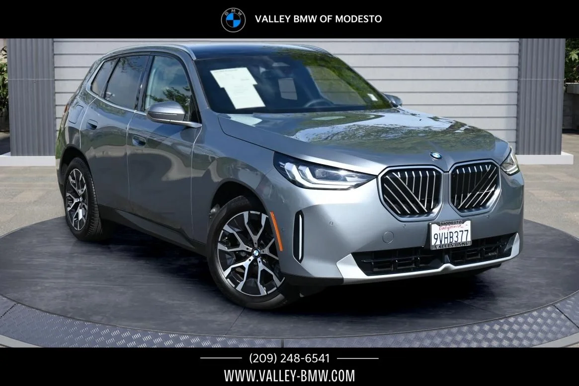 2025 BMW X3 30 XDRIVE's photo