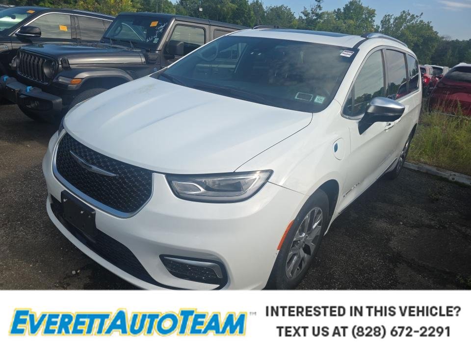  2023 Chrysler Pacifica Hybrid Pinnacle FWD   