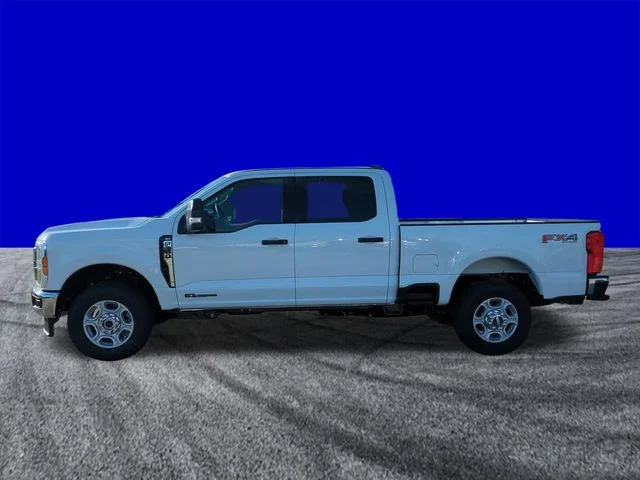 New 2026 Oxford White Ford F-350® XLT image 7
