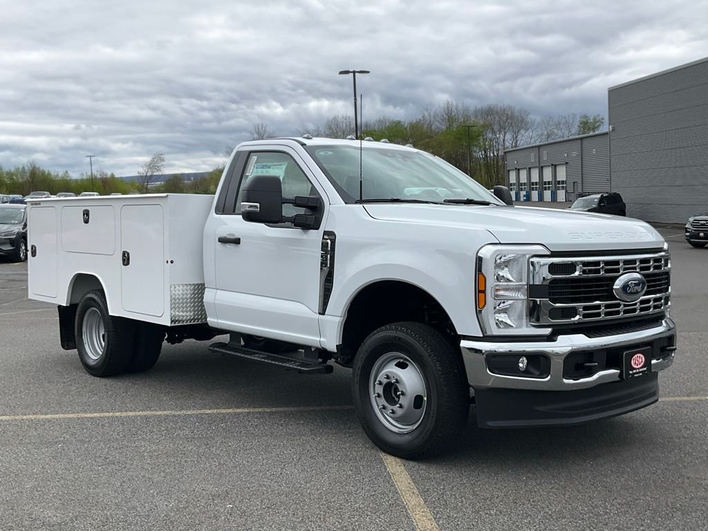 New 2026 Oxford White Ford F-350® XL image 1