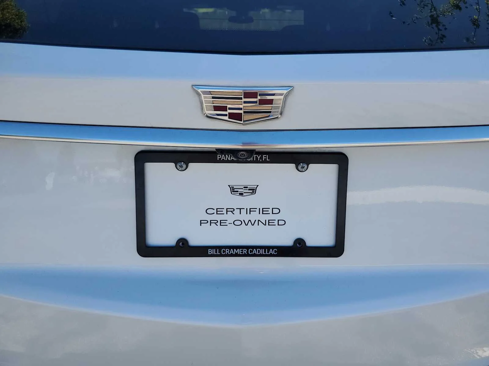 Used 2024 Crystal White Tricoat Cadillac Luxury image 12