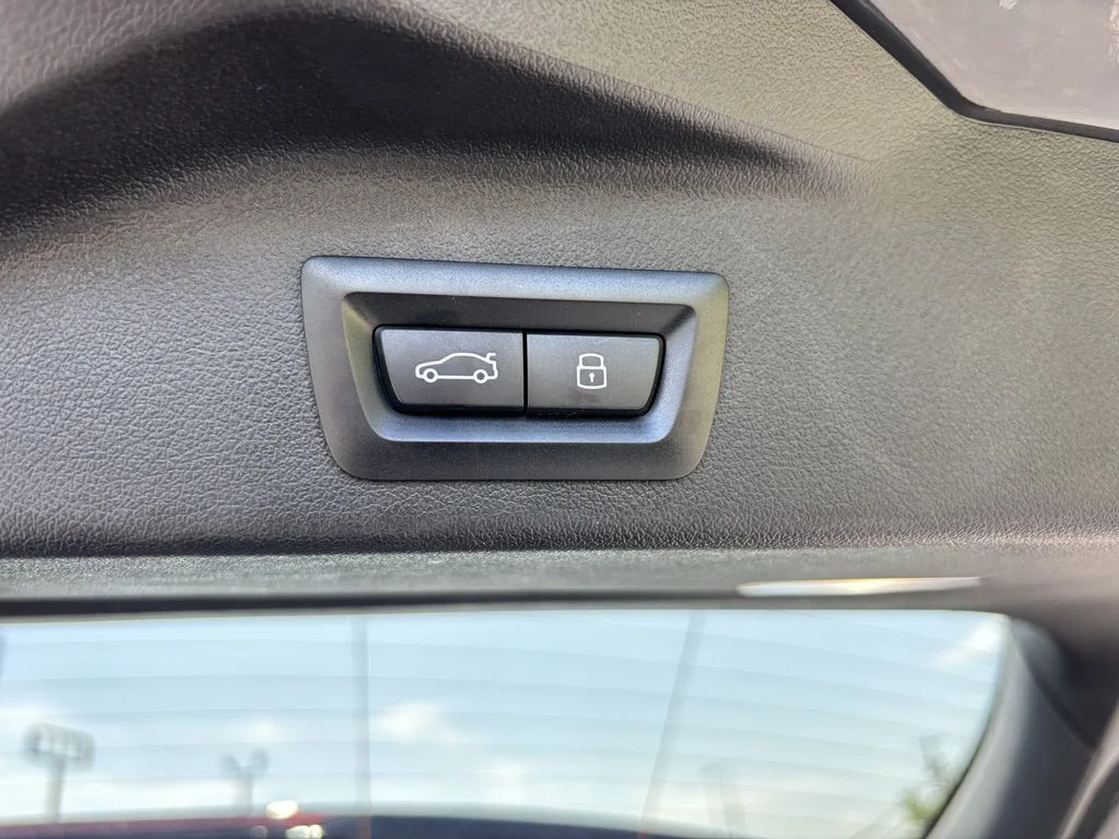 Used 2026 Gray BMW sDrive40i image 20