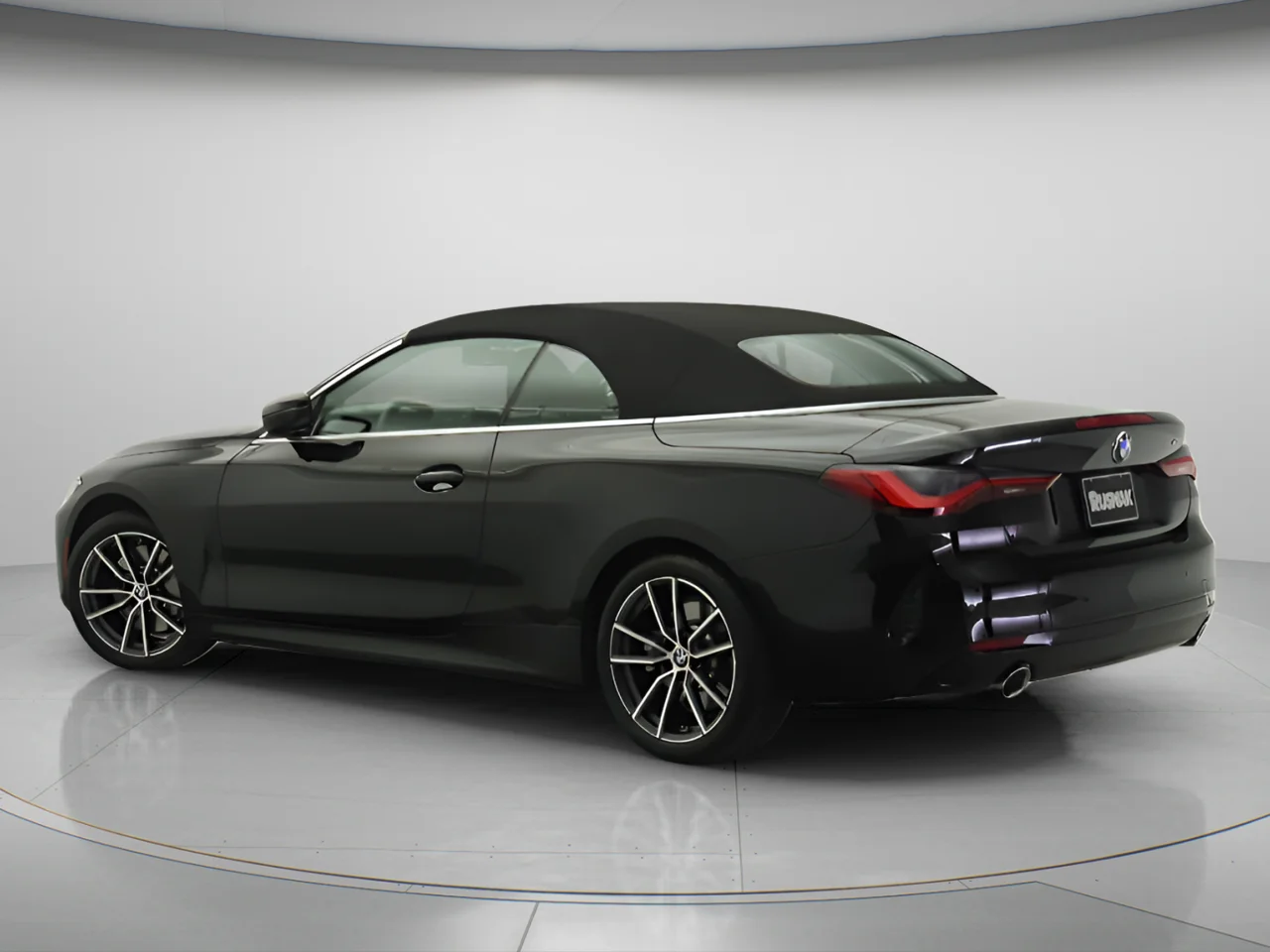 Used 2026 Black BMW 430i 2D Convertible image 2