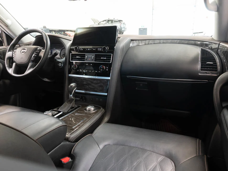 Certified Used 2023 NAW-Coulis Red Pea Nissan Platinum image 9