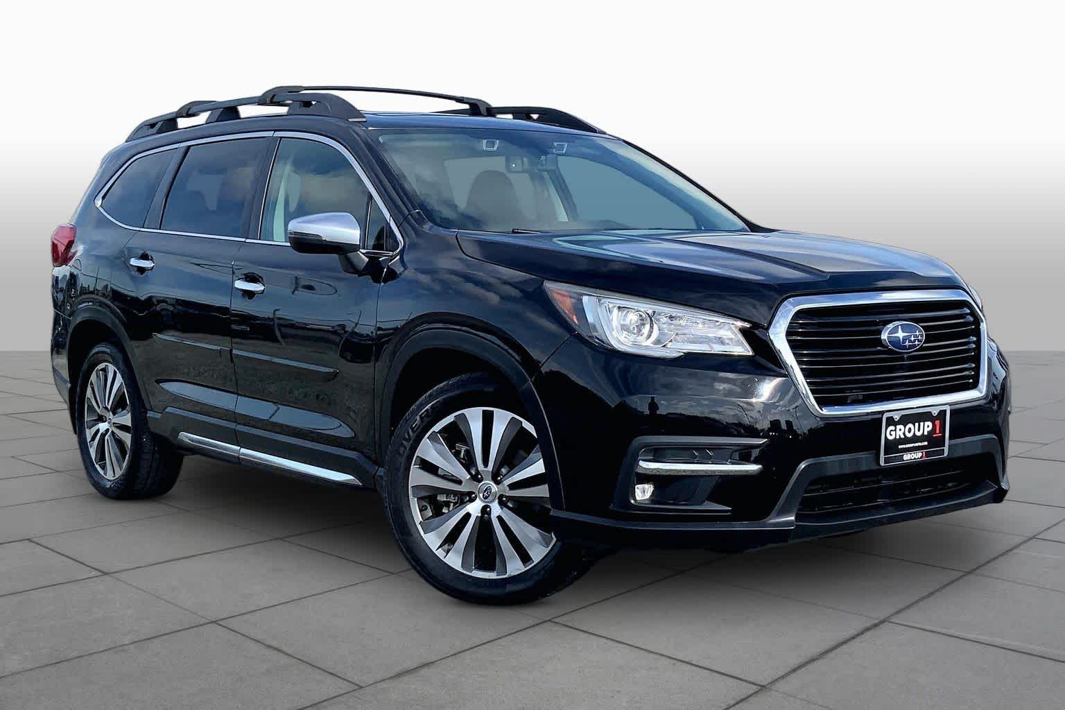 Used 2019 Crystal Black Silica Subaru Touring image 3