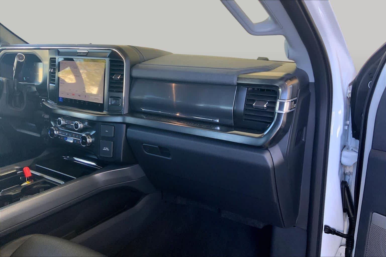 Used 2026 Oxford White Ford LARIAT image 18