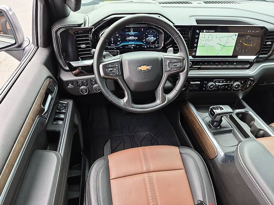 Used 2025 Sterling Gray Metallic Chevrolet High Country image 31