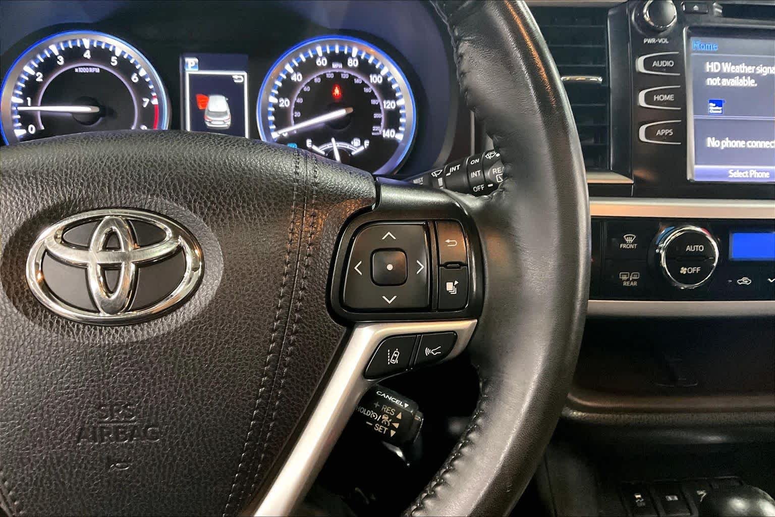 Used 2019 Blizzard Pearl Toyota XLE image 25
