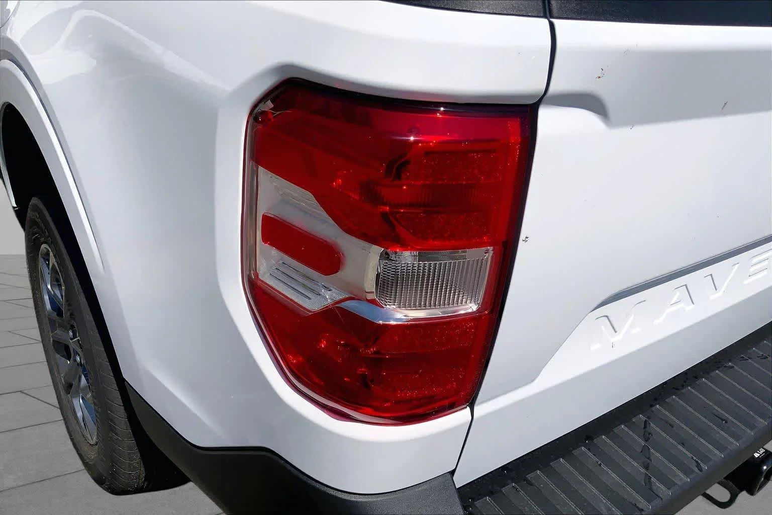 New 2026 Oxford White Ford XLT image 5