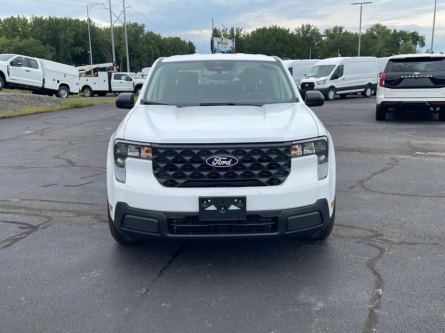New 2026 Oxford White Ford XL image 8