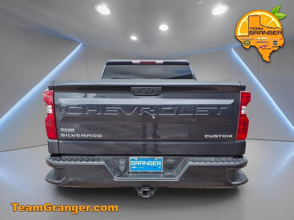 Used 2022 Dark Ash Metallic Chevrolet Custom image 8