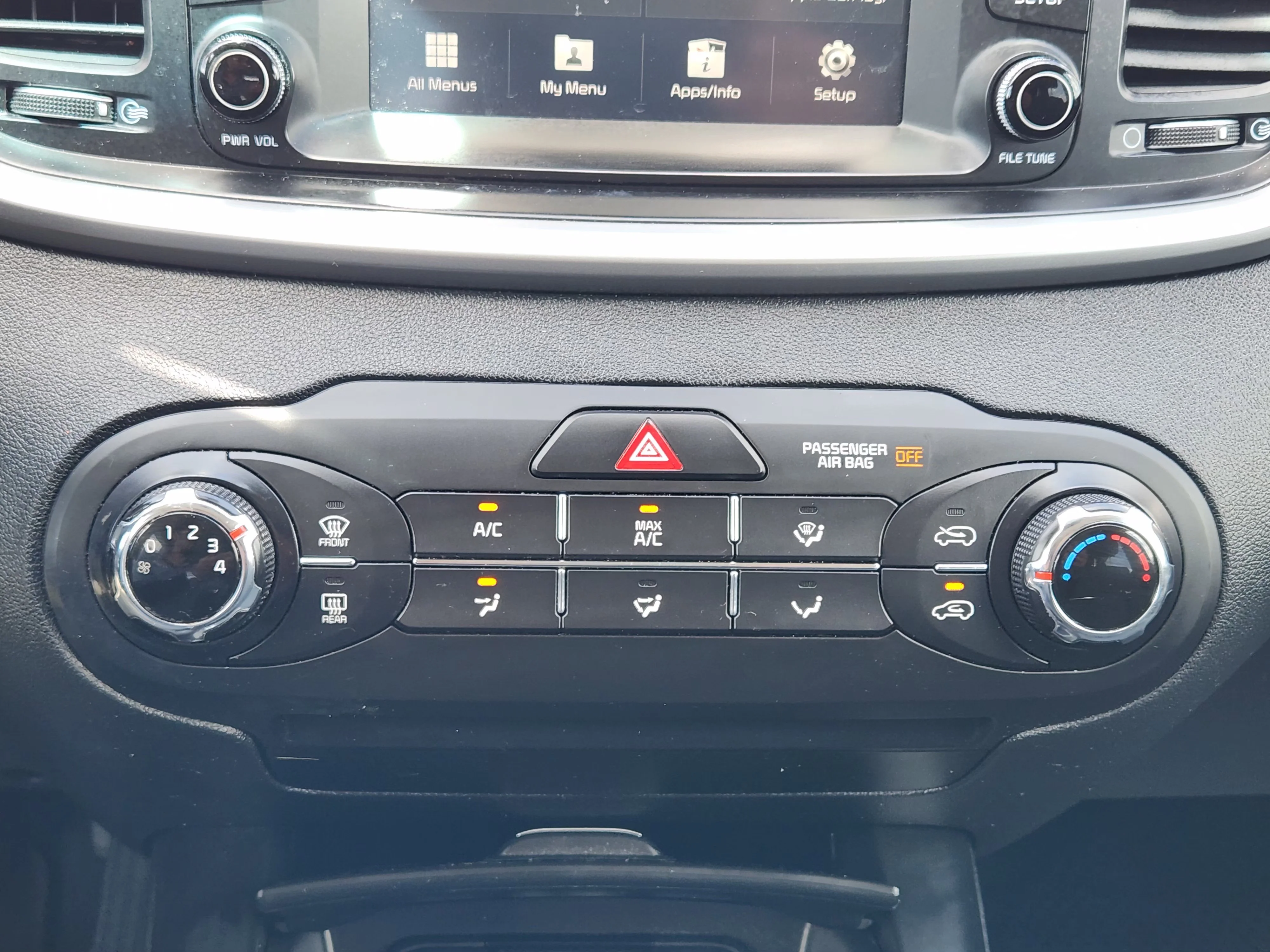 Used 2020 Everlasting Silver Kia L image 20