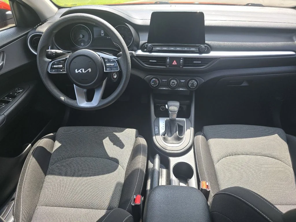Used 2023 Red Kia LXS image 19