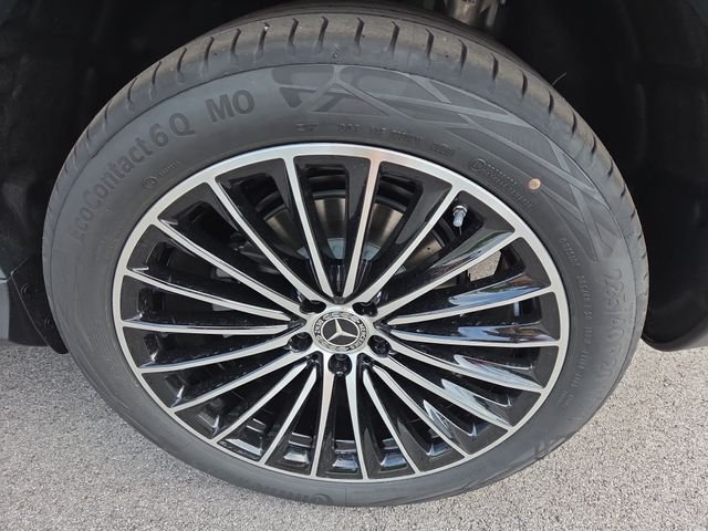 New 2027 Verde Silver Metallic Mercedes-Benz GLC300 image 27