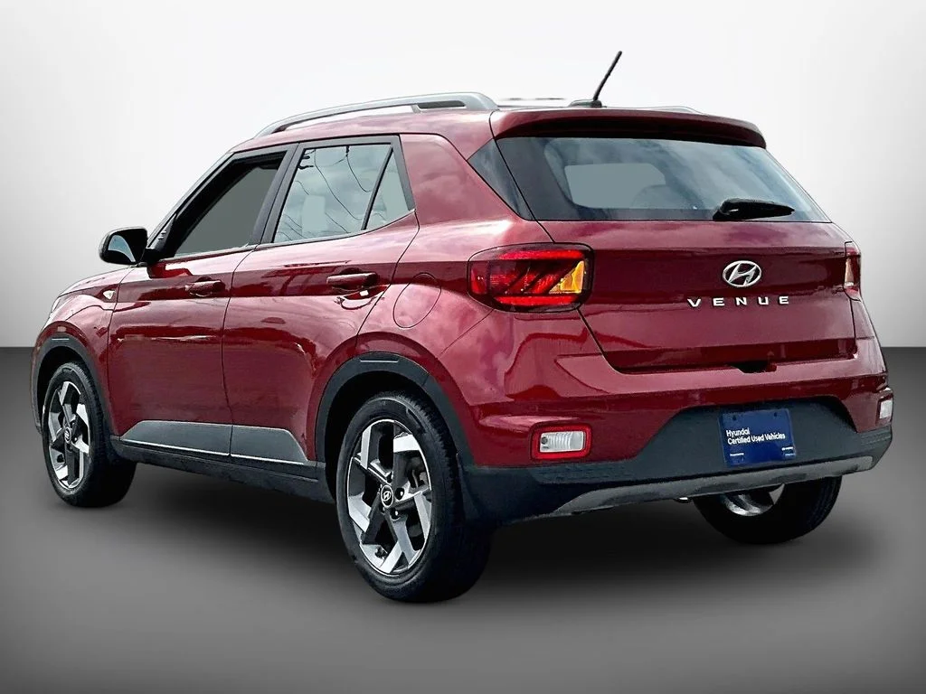 Used 2023 Red Hyundai Limited image 4