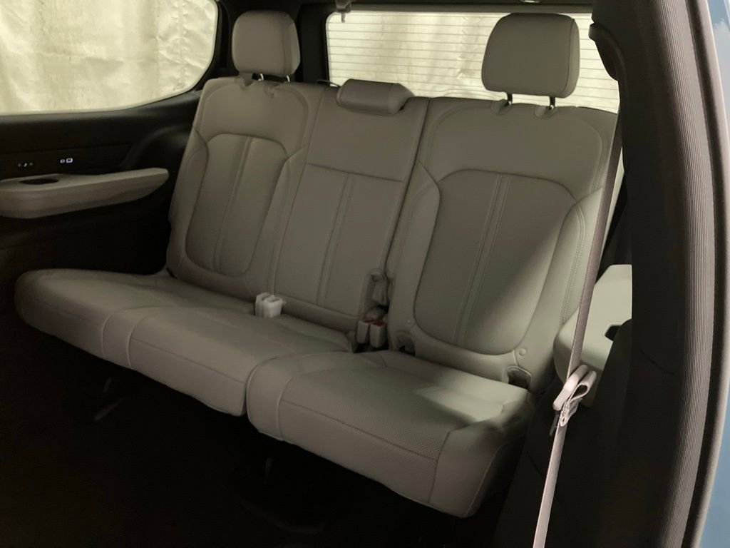 New 2026 Steel Blue Exterior Paint Jeep Limited Altitude image 15