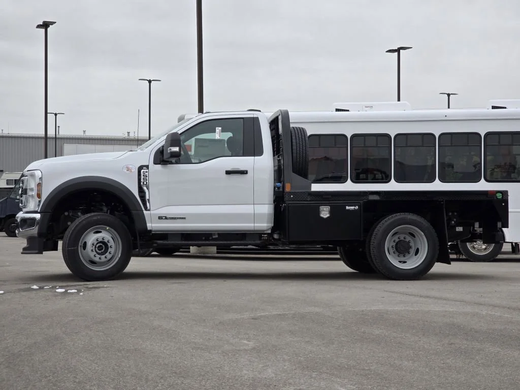 2025 Ford F-550 Super Duty Chassis Cab XL - Photo 19