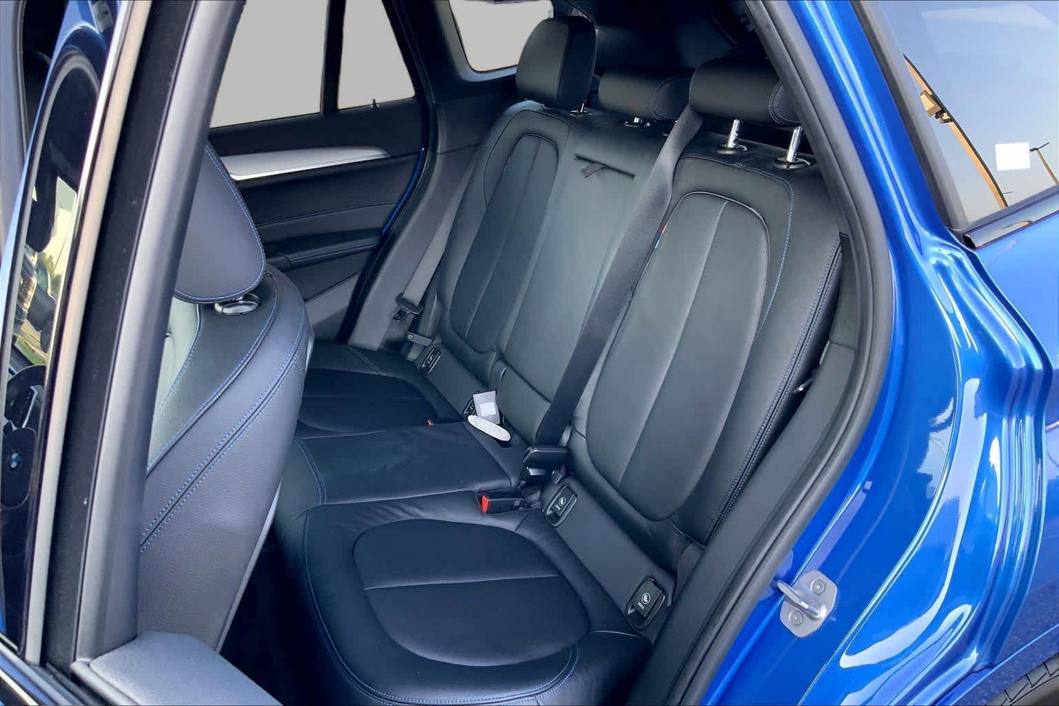 Used 2018 Estoril Blue Metallic BMW xDrive28i image 20