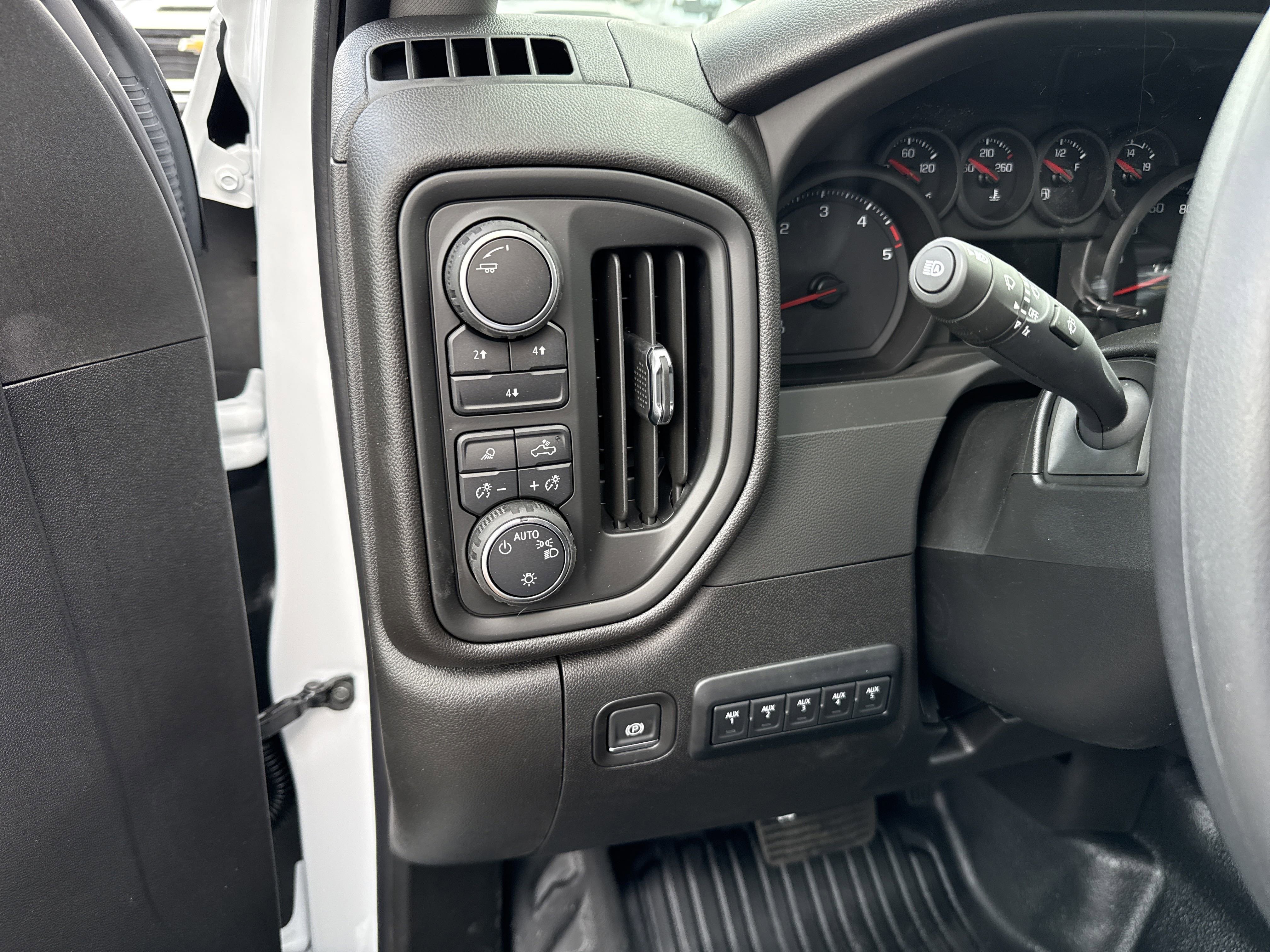 2025 Chevrolet Silverado 3500 HD Work Truck - Photo 13