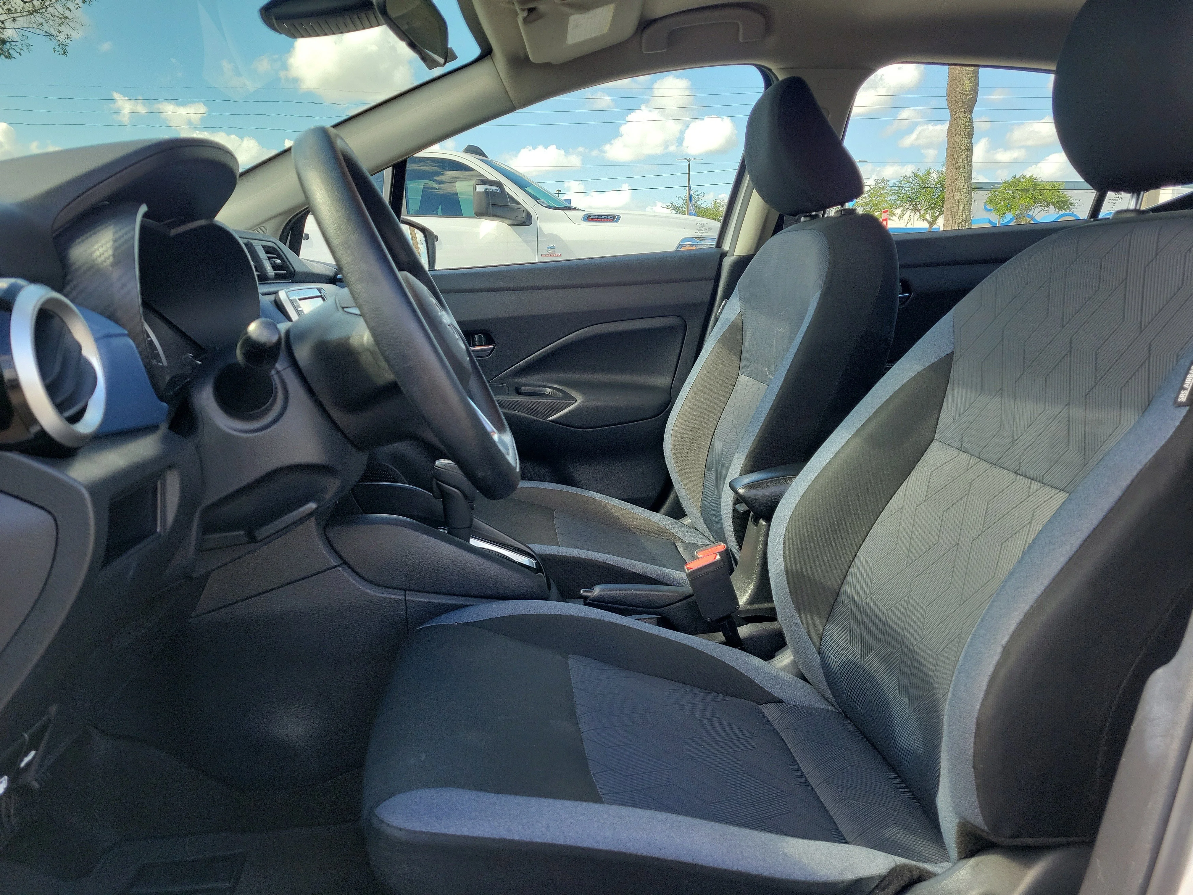 Used 2025 Aspen White Tricoat Nissan SV image 14