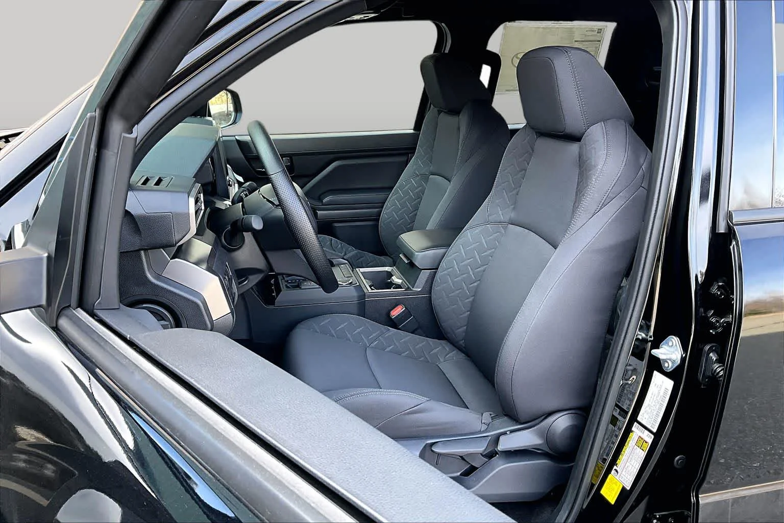 2026 Toyota Tacoma SR5 - Photo 9