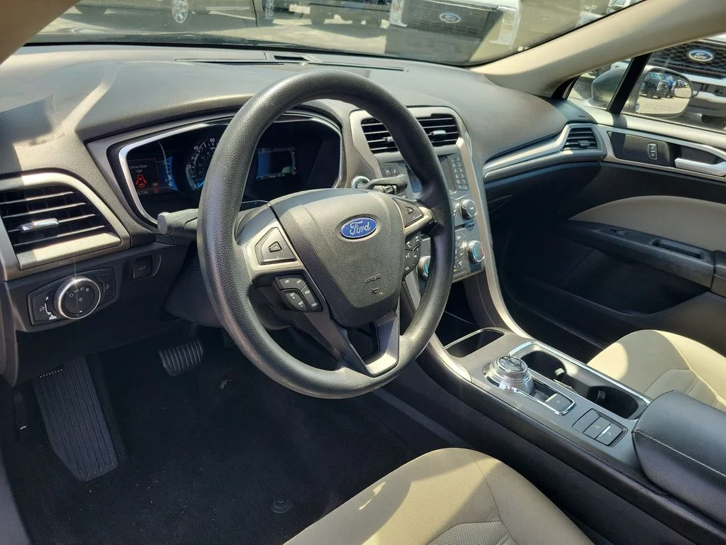 Used 2018 Magnetic Ford S image 18