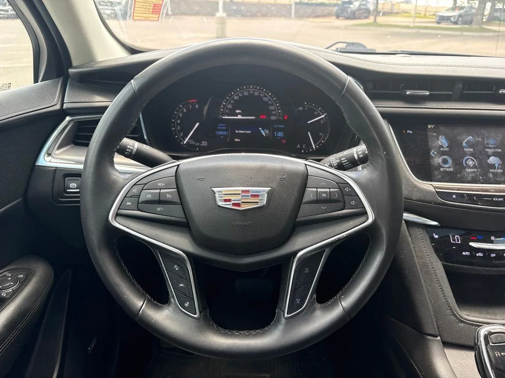 Used 2017 Radiant Silver Metallic Cadillac Luxury image 12