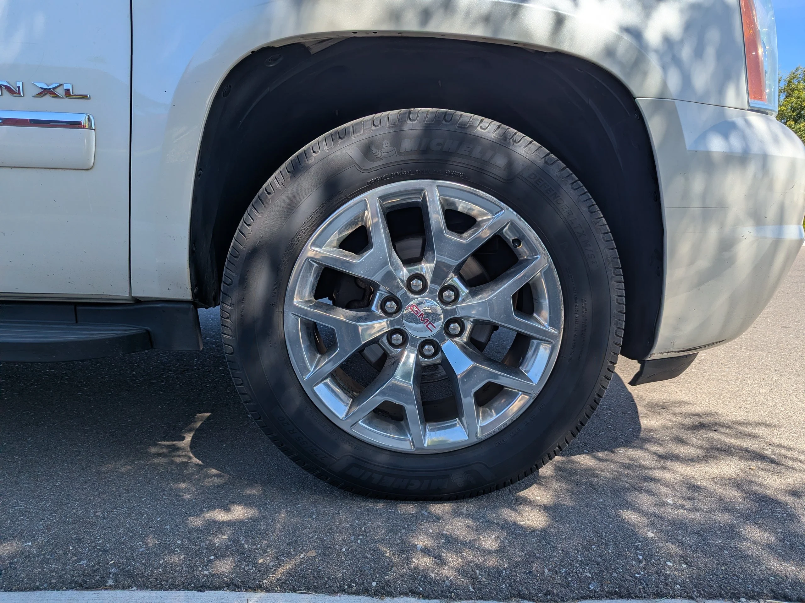 Used 2014 White Diamond Tricoat GMC SLT image 46