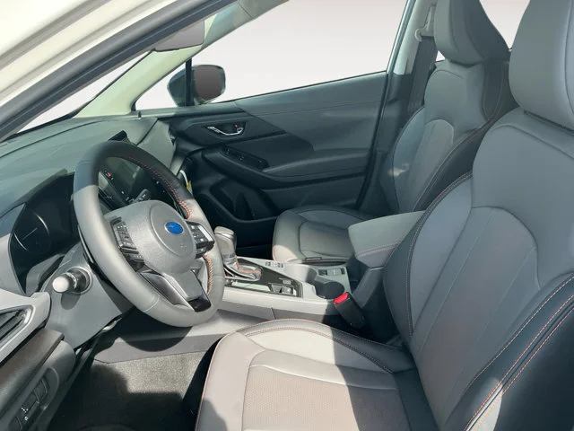 New 2026 CRYSTAL WHITE PEARL Subaru Limited image 9