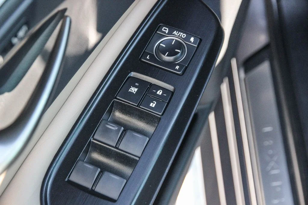 Used 2020 Gray Lexus 300h Luxury image 21