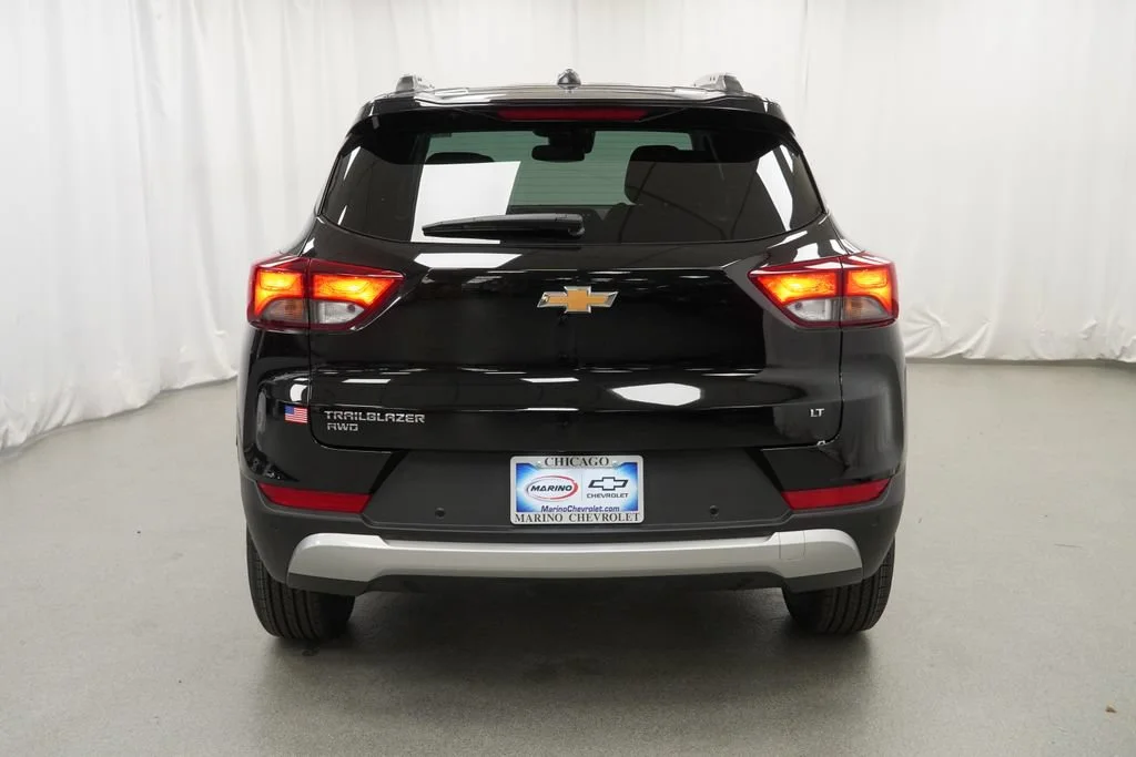 New 2026 Mosaic Black Metallic Chevrolet LT image 35
