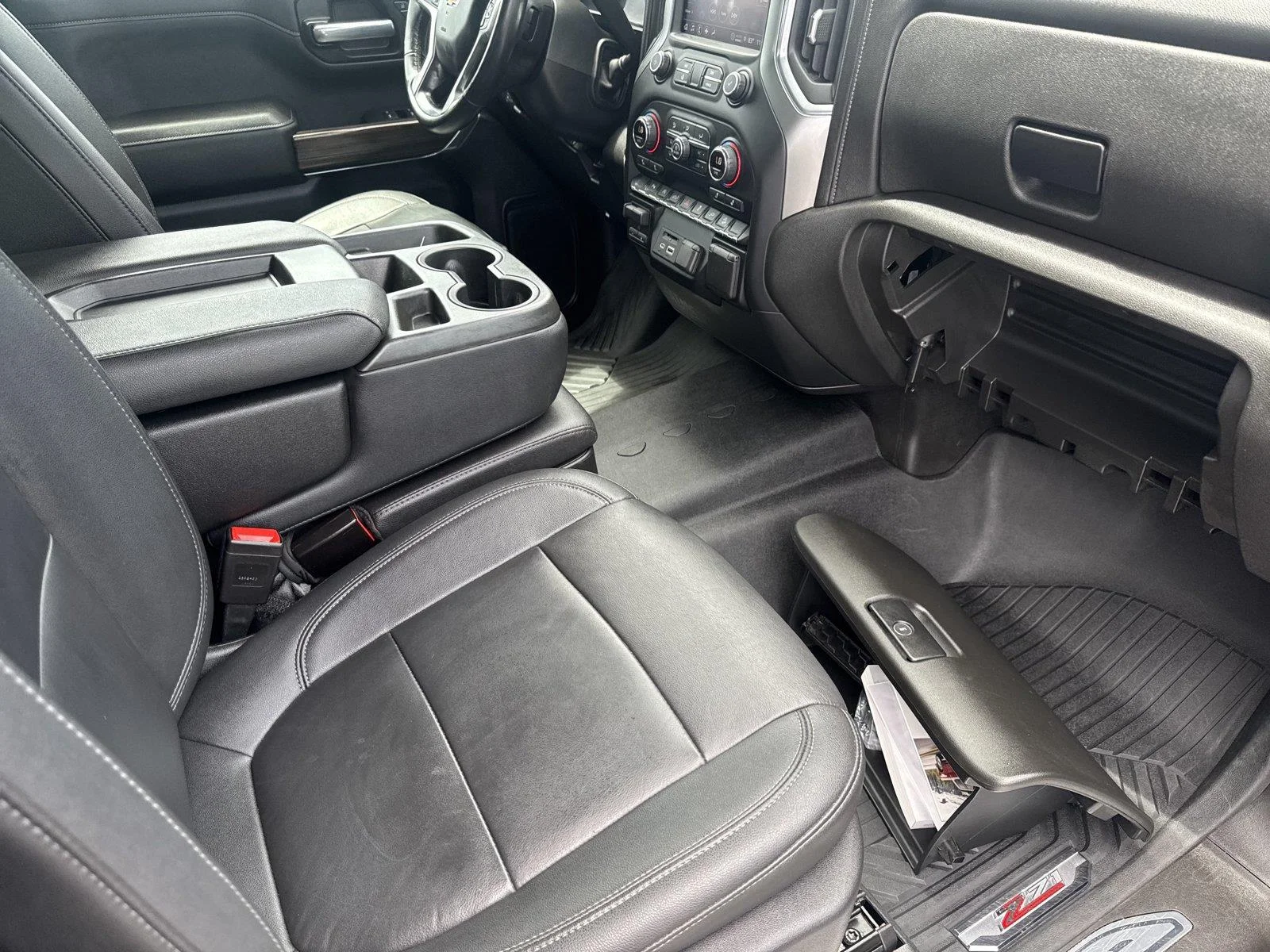Used 2021 BLACK Chevrolet LT image 33