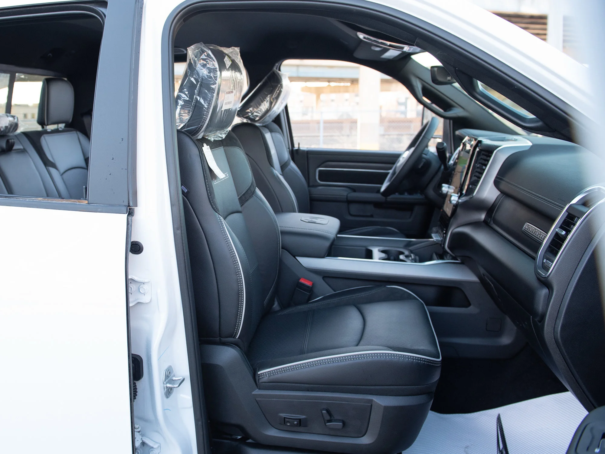 New 2026 White RAM Laramie* Dually, 8