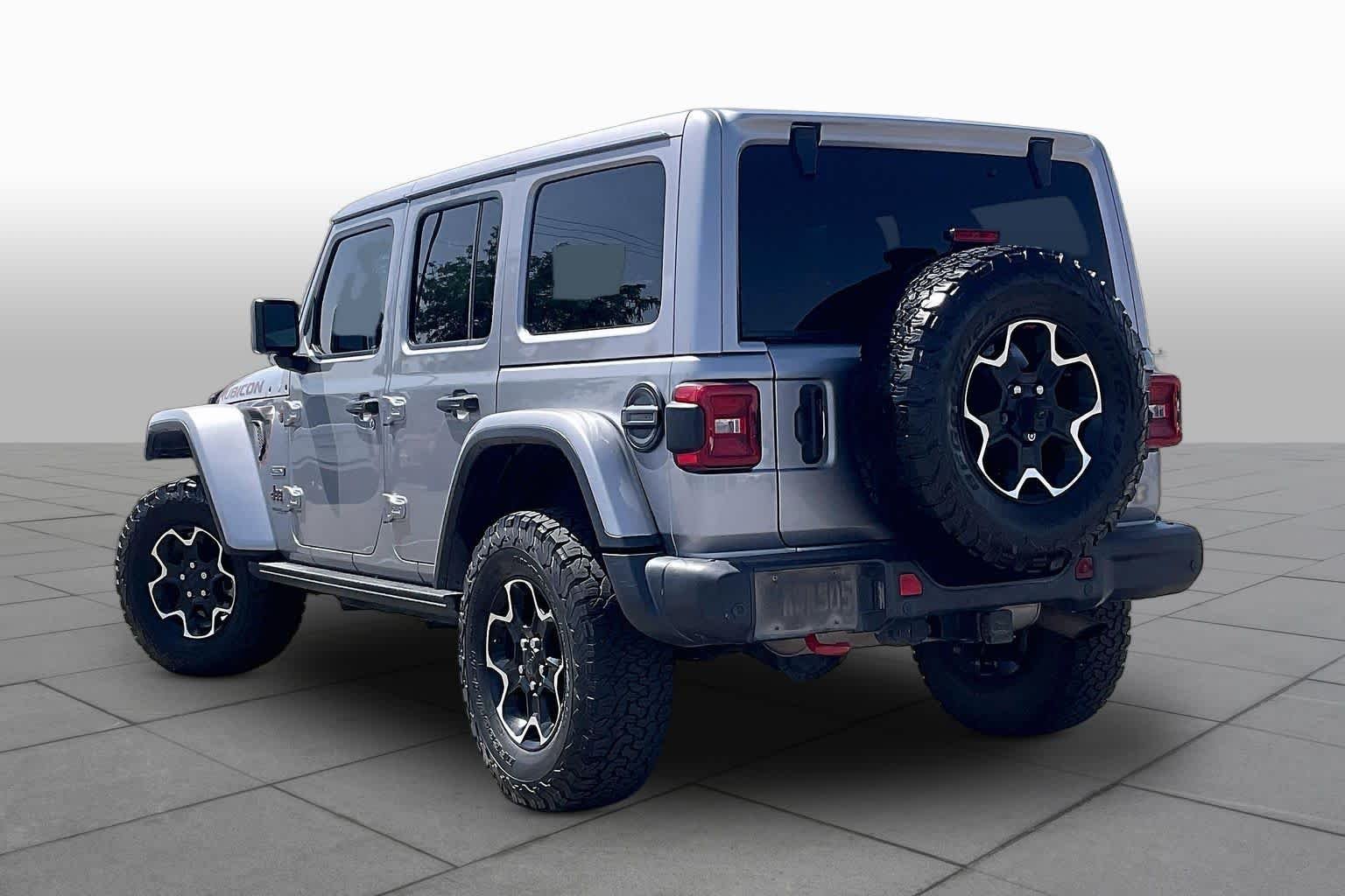 Used 2020 Billet Silver Metallic Clearcoat Jeep Recon image 11
