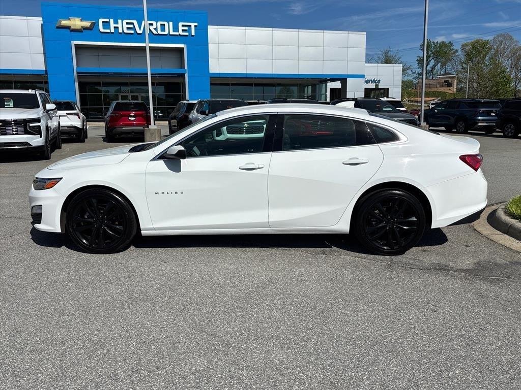Used 2024 Summit White Chevrolet 2LT image 2