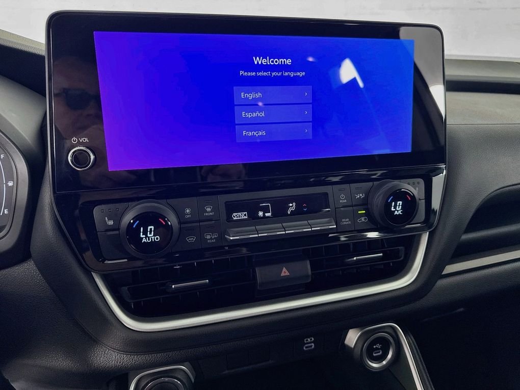 Used 2024  Toyota XLE image 19
