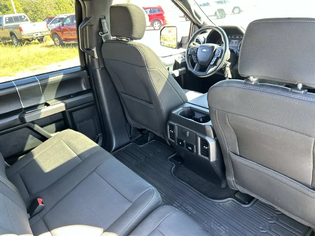 Used 2019 Black Ford XLT image 25