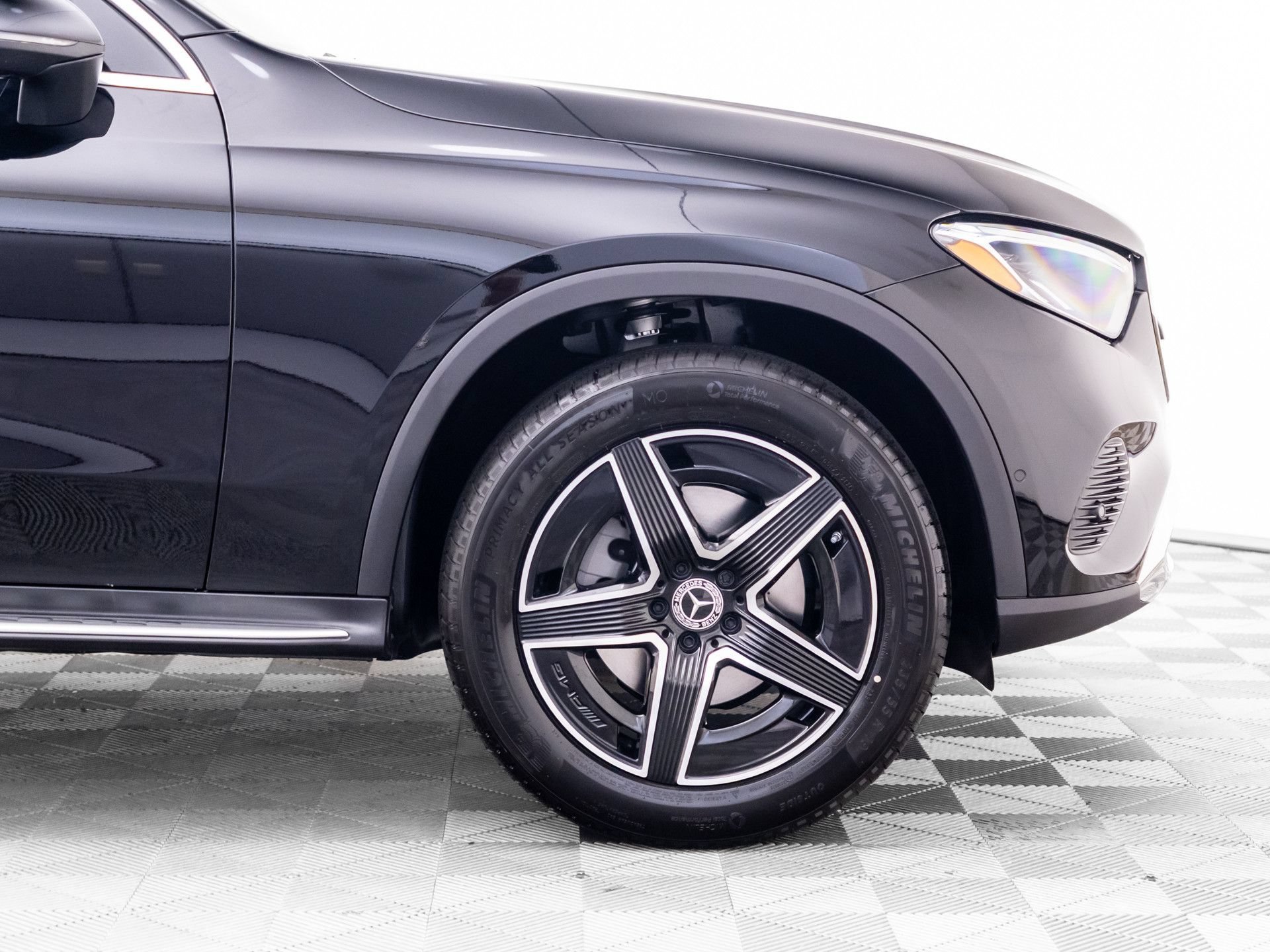 New 2027 Black Mercedes-Benz GLC 300 image 74
