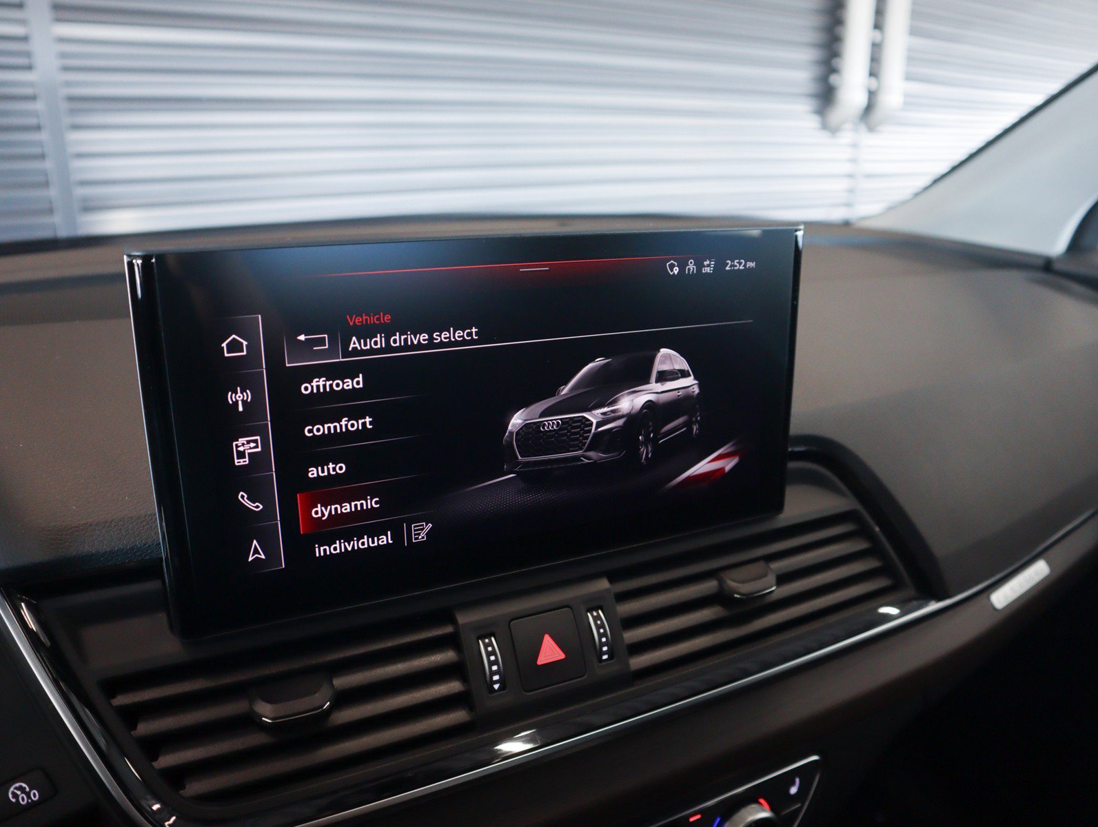 Used 2023 Daytona Gray Pearl Effect Audi S line Premium image 24